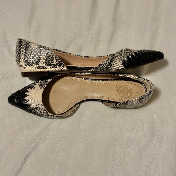 Tory Burch Black and Cream Snakeskin-Print Pointed Toe Flats - Picture 6 of 10